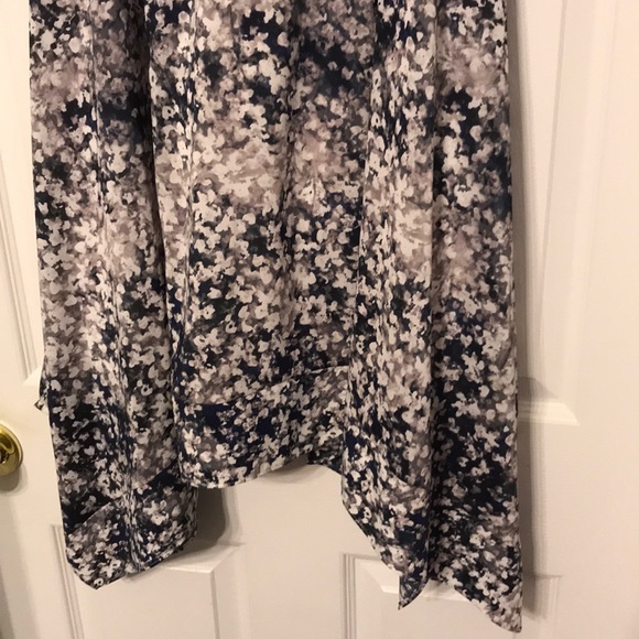 NWT Simply Vera Gray and White Patterned Dress - Picture 5 of 7